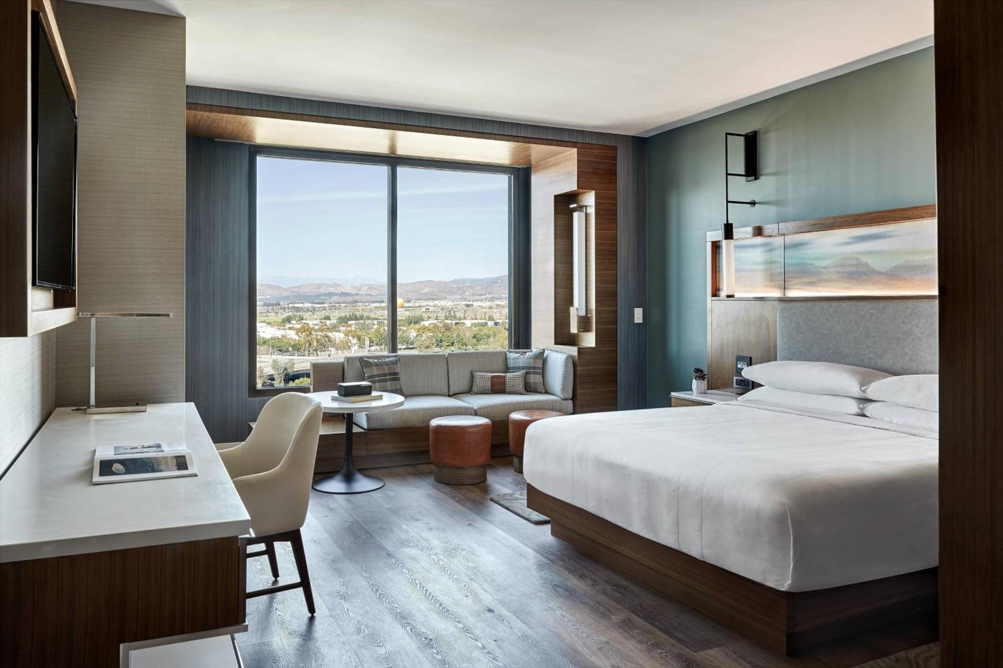 Отель Marriott Irvine Spectrum Экстерьер фото