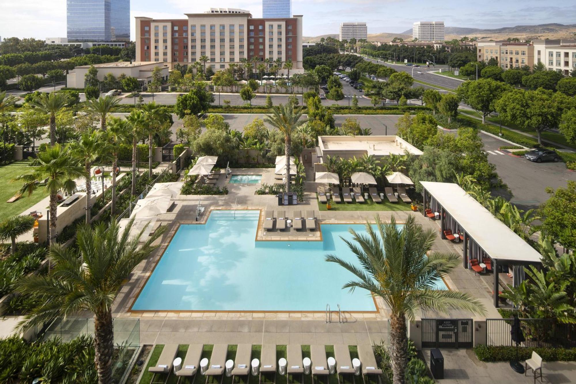 Отель Marriott Irvine Spectrum Экстерьер фото